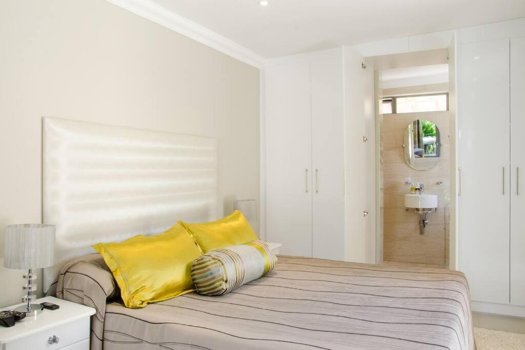 Echo Friendly Sunny Contemporary Garden Flat Apartment เคปทาวน์ ภายนอก รูปภาพ