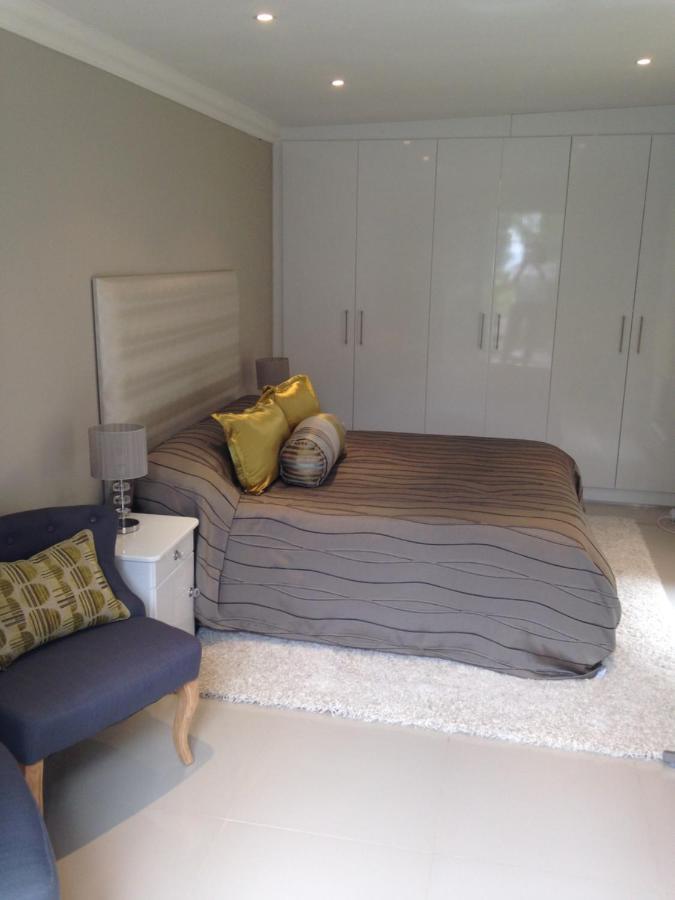 Echo Friendly Sunny Contemporary Garden Flat Apartment เคปทาวน์ ภายนอก รูปภาพ