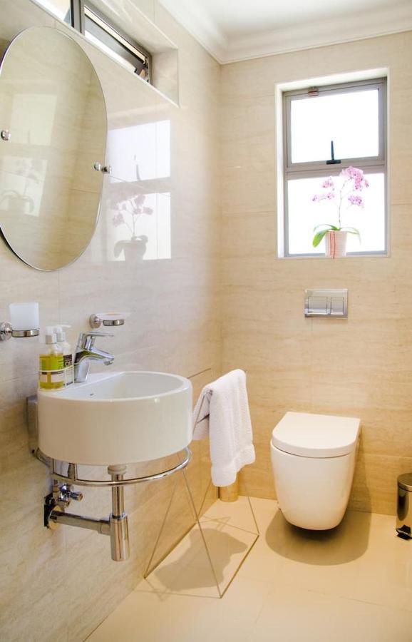 Echo Friendly Sunny Contemporary Garden Flat Apartment เคปทาวน์ ภายนอก รูปภาพ